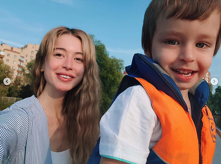 Сын лики. Сын лики. Сын лики. Сын лики. Алексей мамонтов муж лики.