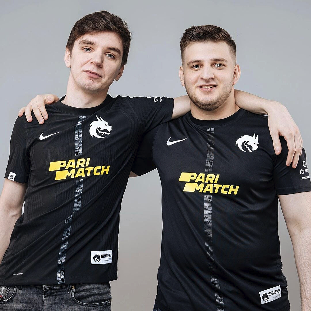 Team spirit monte. MAGIXX CSGO. Рифлер CS go кто это. Team Spirit тату. SDY CS go.